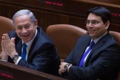 Ông Danny Danon (phải) và Thủ tướng Benjamin Netanyahu. (Nguồn: timesofisrael.com)