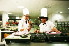 Nhà máy Microsoft tại Việt Nam dùng “chiêu độc” để hút nhân tài 