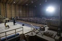 Tổng thống Mỹ Donald Trump phát biểu trong chuyến thăm căn cứ không quân Ain Al-Asad ở Iraq tháng 12/2018. (Ảnh: AFP/TTXVN)