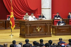 Nhà lãnh đạo Triều Tiên Kim Jong-un phát biểu tại hội nghị toàn thể Ủy ban Trung ương Đảng Lao động Triều Tiên ở thủ đô Bình Nhưỡng, ngày 29/12/2019. (Ảnh: Yonhap/TTXVN)