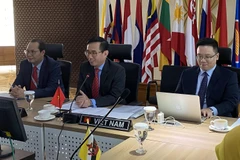 Đại sứ Trần Đức Bình, Trưởng Phái đoàn Việt Nam tại ASEAN, Chủ tịch ACCC chủ trì cuộc họp. (Ảnh: Hữu Chiến/TTXVN)