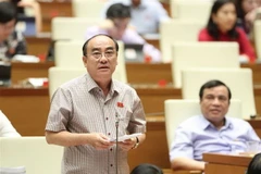 Đại biểu Quốc hội tỉnh Long An Trương Văn Nỏ phát biểu tại một buổi họp. (Ảnh: TTXVN)