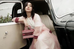 Châu Bùi bất ngờ lãng mạn, đụng hàng Quỳnh Anh Shyn, Ngô Cẩn Ngôn