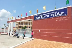 Cần Thơ: Nam học sinh tử vong sau khi rơi từ tầng cao tại trường