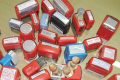 Tạm giam đối tượng làm giả con dấu, tài liệu cơ quan tại nhiều tỉnh