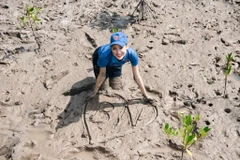 Miss Intercontinental Bảo Ngọc là đại sứ Ngày Trái Đất 2023. (Ảnh: CTV/Vietnam+)