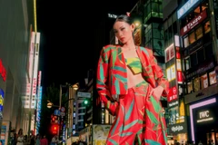 Quán quân The Face 'lăng xê' nhà mốt Việt ở kinh đô thời trang Tokyo