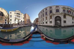 Hình ảnh điểm đến qua lăng kính thực tế ảo mang đến trải nghiệm sống động cho du khách. (Ảnh: CTV/Vietnam+)