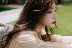 [Photo] Hoa hậu Lương Thùy Linh khoe nhan sắc đậm chất tiểu thư