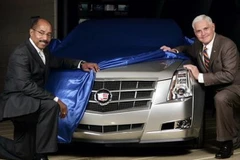 GM tuyên bố Lincoln không còn là đối thủ của Cadillac 