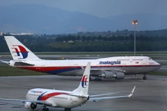 Malaysia Airlines lại hoãn chuyến vì một máy bay bị va chạm