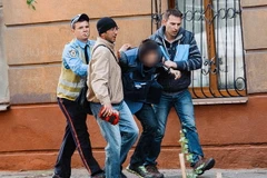 Cuộc đấu súng ở Mariupol kết thúc, 26 người thương vong