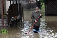 Cảnh báo hiểm họa bom mìn sau đợt lũ lụt ở Balkan 