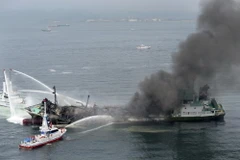 [Photo] Nổ tàu chở dầu ngoài khơi bờ biển Nhật Bản