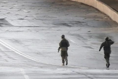 Tổng hành dinh Cộng hòa Donetsk tự xưng bị tấn công