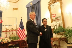 Bộ trưởng Quốc phòng Mỹ, James Mattis Norman và Bộ trưởng Ngoại giao Indonesia Retno Marsudi tại cuộc gặp. (Ảnh: Đỗ Quyên/Vietnam+)