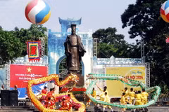 Rồng Thăng Long cùng quần tụ mừng ngày giải phóng Thủ đô
