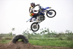 Niềm đam mê chơi môtô địa hình của giới trẻ Hà Nội