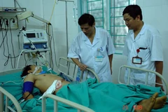 Cứu sống một bệnh nhân bị cây gỗ đâm xuyên qua người