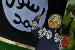 Một góa phụ người Anh đăng ảnh “thế hệ tương lai” của IS