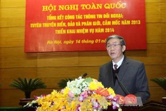 Ông Đinh Thế Huynh phát biểu tại Hội nghị. (Ảnh: Trọng Đức/TTXVN)