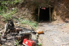 Hà Giang: Khai thác vàng trái phép, 2 anh em ruột chết ngạt