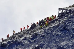 Gần 4.000 người Nhật dự diễn tập ứng phó núi lửa Phú Sĩ phun trào 