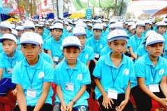 Gần 200 thiếu nhi Việt-Lào-Campuchia dự giao lưu đặc biệt