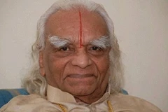 Nhà truyền bá bộ môn yoga BKS Iyengar qua đời ở tuổi 95