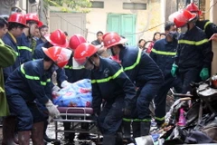 [Photo] Cháy tiệm may, 6 người trong cùng một gia đình tử vong