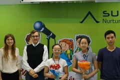 Học sinh trung học cơ sở Hà Nội trổ tài hùng biện tiếng Anh