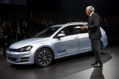 Doanh số bán ôtô trong EU tăng trưởng tháng thứ 13 liên tiếp