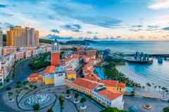 Một góc khách sạn 5 sao La Festa Phu Quoc hướng biển. (Ảnh: CTV/Vietnam+)