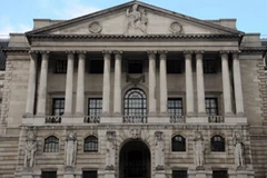 Ngân hàng trung ương Anh trì hoãn kế hoạch tăng lãi suất cơ bản