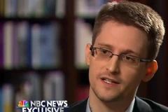 Edward Snowden đã nộp đơn xin gia hạn tạm trú tại Nga