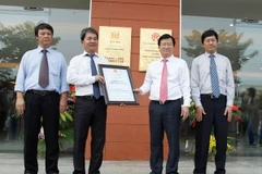 Thăng Long Number One được gắn biển công trình xanh đầu tiên