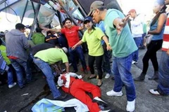 Sập cầu tại lễ hội ở Bolivia, hơn 60 người thương vong 