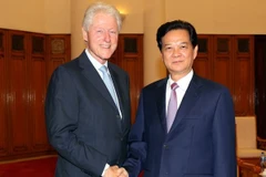 Thủ tướng Nguyễn Tấn Dũng tiếp cựu Tổng thống Mỹ Bill Clinton