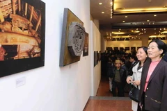 Hình tượng Rồng-Tiên trên chạm khắc đình làng Bắc Bộ