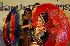 Đoàn Nghệ thuật Quốc gia Lào chinh phục khán giả tỉnh Hậu Giang