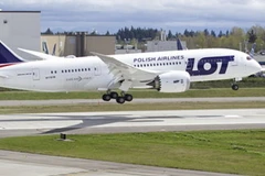 Máy bay chở khách của Ba Lan hạ cánh khẩn cấp xuống Scotland 