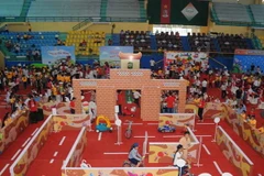 Toyota cùng các học sinh tiểu học tìm hiểu an toàn giao thông