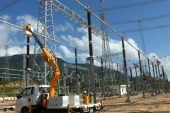 Chính thức đóng điện đường dây 220 kV Kon Tum-Pleiku