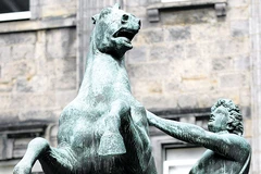 Thiên tài quân sự Alexander - không là huyền thoại