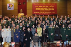 Gặp mặt đại biểu văn nghệ sỹ toàn quân tiêu biểu qua các thời kỳ