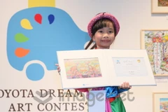 Việt Nam đoạt giải vàng cuộc thi vẽ "Chiếc ôtô mơ ước" của Toyota