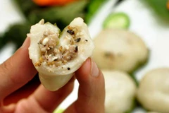 Độc đáo bánh trứng kiến Tết Hàn thực của người Tày