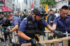 Cảnh sát Hong Kong bắt giữ 12 người biểu tình ủng hộ dân chủ
