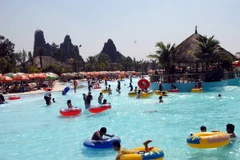 Du khách tăng vọt sau 'xả cửa', Đại Nam miễn phí thêm 10 ngày