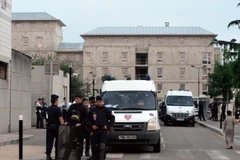 Pháp bắt 6 nghi can tuyển mộ các chiến binh thánh chiến Hồi giáo